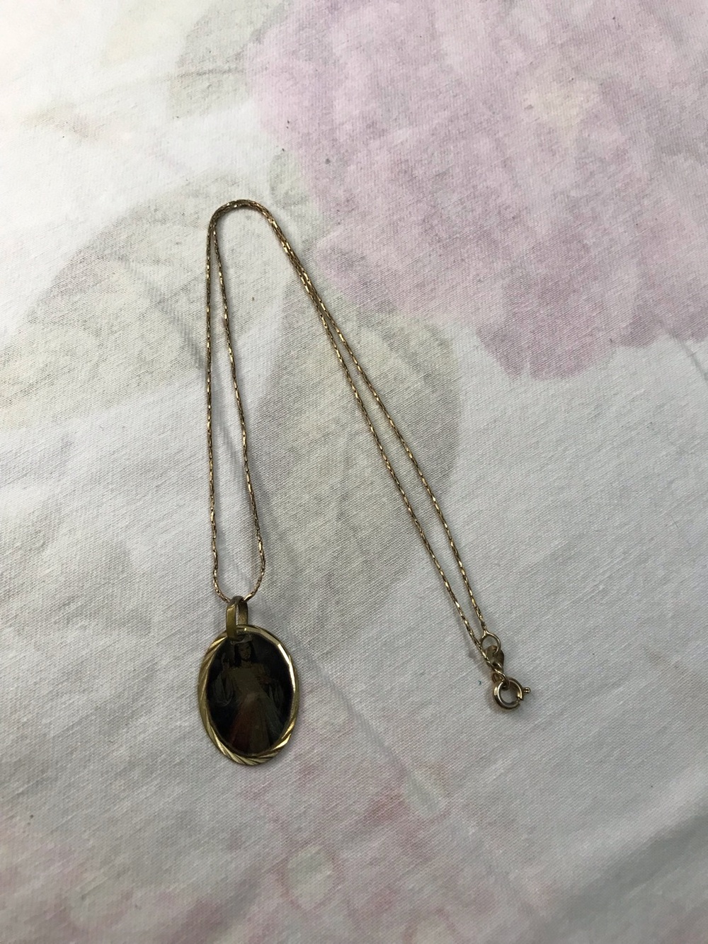 Vintage AC Delicate Gold Tone Chain Jesus Medal Pendant Necklace 16”